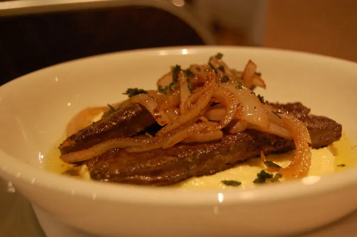 Hígado encebollado