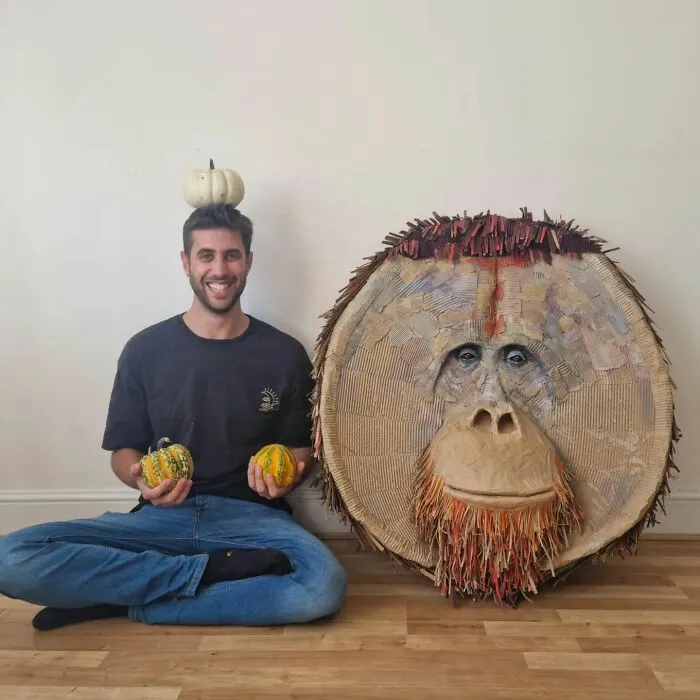 London-Based Artist Is Motivated To Produce Art That Helps Protect Endangered Animal Species By Reusing Discarded Materials For His Life-Like Sculptures (22 Pics)