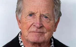 Time Travel To The Future (2027): Photoshoped Actors (7 Pics)