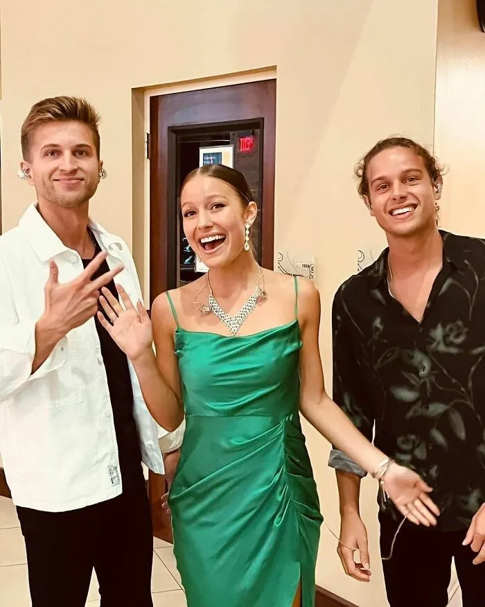 Three Siblings From A Small Rural School Won A Season Of “The Voice”