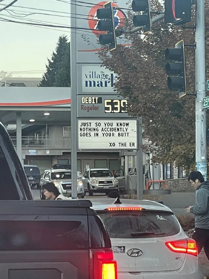 30 Times People Spotted Signs That Were Too Good (Or Bad) Not To Share On This Facebook Group (New Pics)