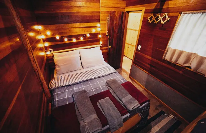 Spend The Night In A Cozy Cabin