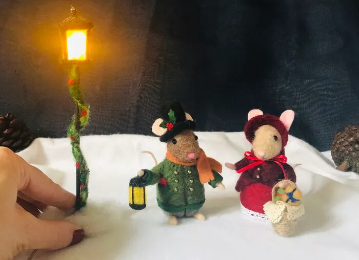 I Create Christmas-Inspired Felted Ornaments, And Now You Can Make Them Too (29 Pics)