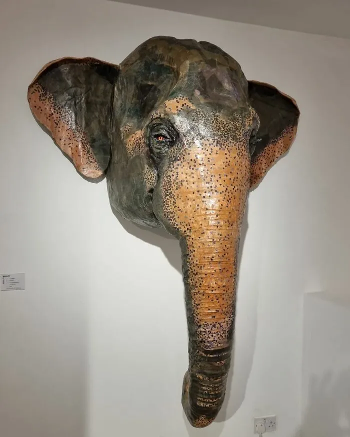 London-Based Artist Is Motivated To Produce Art That Helps Protect Endangered Animal Species By Reusing Discarded Materials For His Life-Like Sculptures (22 Pics)