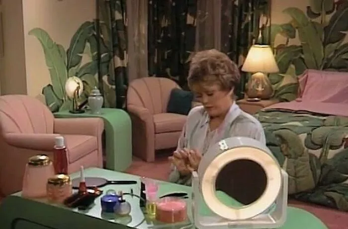 ¿Hubo alguna vez otra habitación con un estilo más salido de los años 80?
