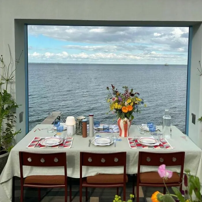 ‘Somewhere I Would Like To Live’: 30 Very Aesthetic Places And Homes Posted By This Page (New Pics)