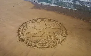 I Create Massive Drawings Out Of Beach Sand (30 Pics)