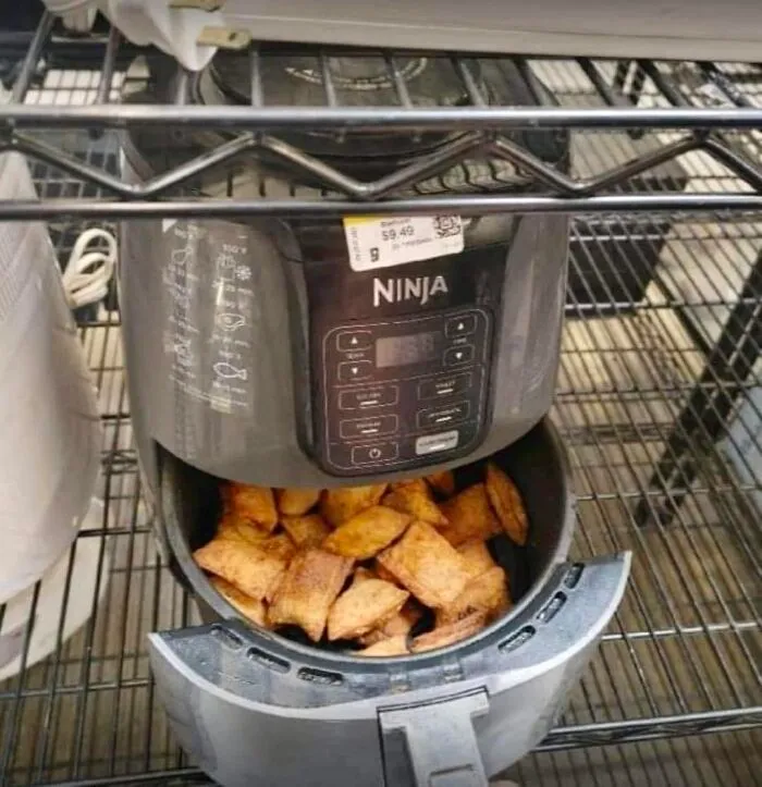30 Lugares extraños y aleatorios donde la gente ha encontrado comida