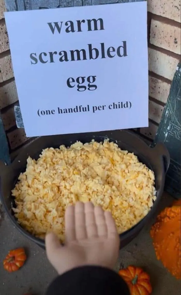40 Times People Spotted Food In Places It Shouldn't Be And Just Had To Share Pics In This Online Group