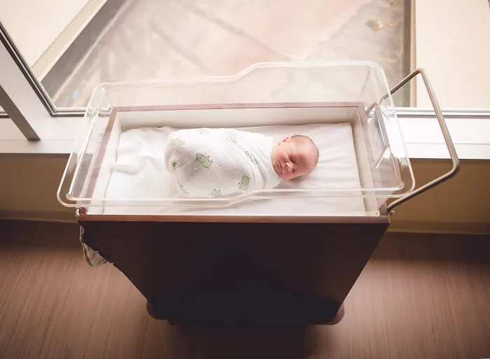 I Took Pictures Of Newborn Babies At The Hospital And Their Homes, Here Are 27 Of My Favorite Ones