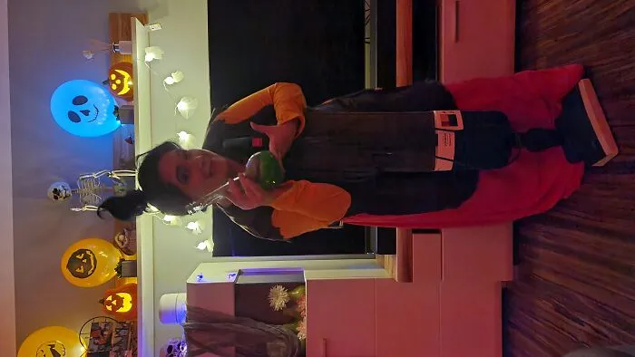 Selfmade Mary Sanderson Halloween Costume With Witch Potion Punch