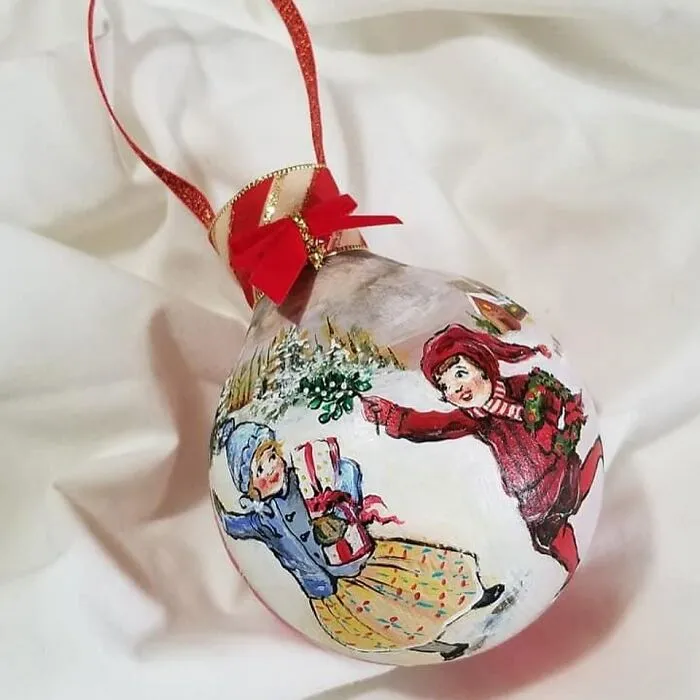 I Paint On Burnt Out Lightbulbs To Repurpose Them As Christmas Tree Ornaments (60 Pics)