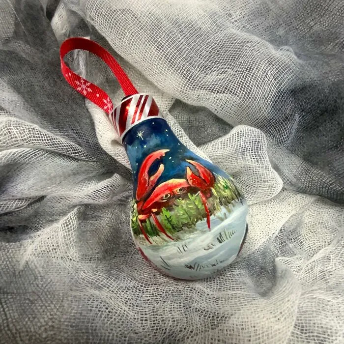 I Paint On Burnt Out Lightbulbs To Repurpose Them As Christmas Tree Ornaments (60 Pics)