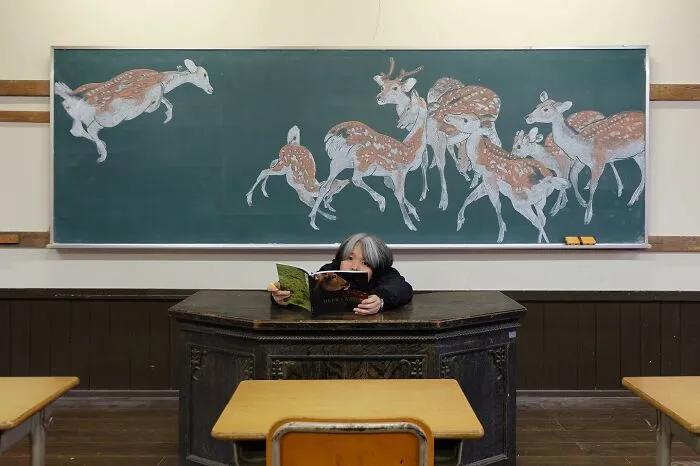 From Sailor Moon To Vincent Van Gogh's "Starry Night", This Teacher Surprises His Students With Stunning Chalkboard Art (31 New Pics)