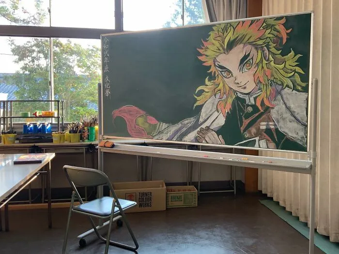 From Sailor Moon To Vincent Van Gogh's "Starry Night", This Teacher Surprises His Students With Stunning Chalkboard Art (31 New Pics)