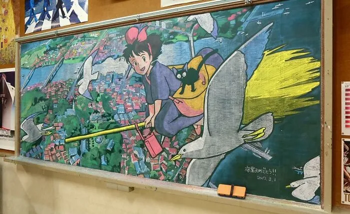 From Sailor Moon To Vincent Van Gogh's "Starry Night", This Teacher Surprises His Students With Stunning Chalkboard Art (31 New Pics)