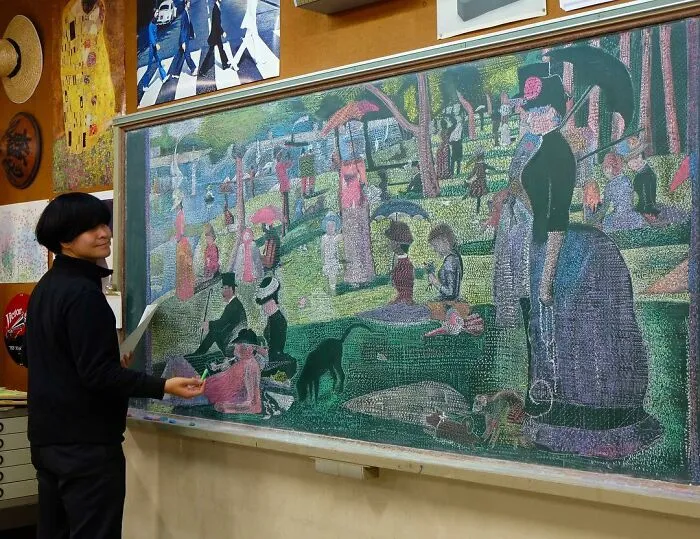 From Sailor Moon To Vincent Van Gogh's "Starry Night", This Teacher Surprises His Students With Stunning Chalkboard Art (31 New Pics)