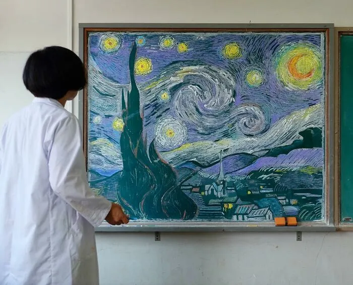 From Sailor Moon To Vincent Van Gogh's "Starry Night", This Teacher Surprises His Students With Stunning Chalkboard Art (31 New Pics)