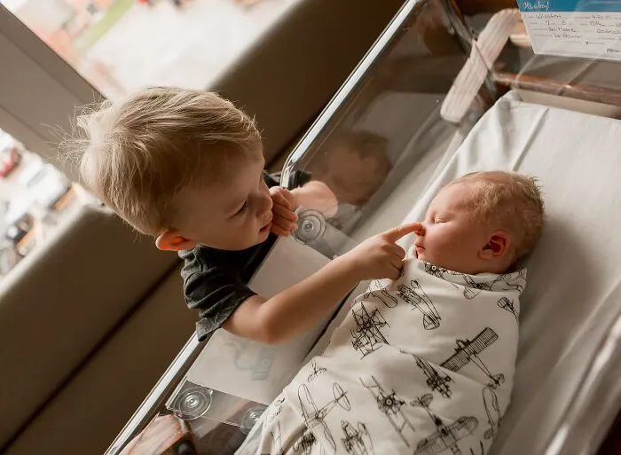 I Took Pictures Of Newborn Babies At The Hospital And Their Homes, Here Are 27 Of My Favorite Ones