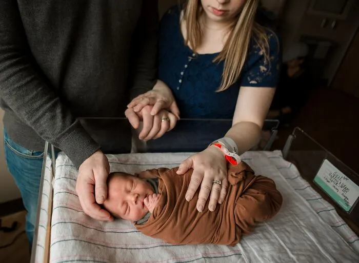 I Took Pictures Of Newborn Babies At The Hospital And Their Homes, Here Are 27 Of My Favorite Ones