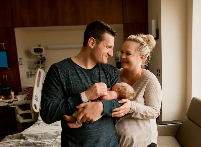 I Took Pictures Of Newborn Babies At The Hospital And Their Homes, Here Are 27 Of My Favorite Ones