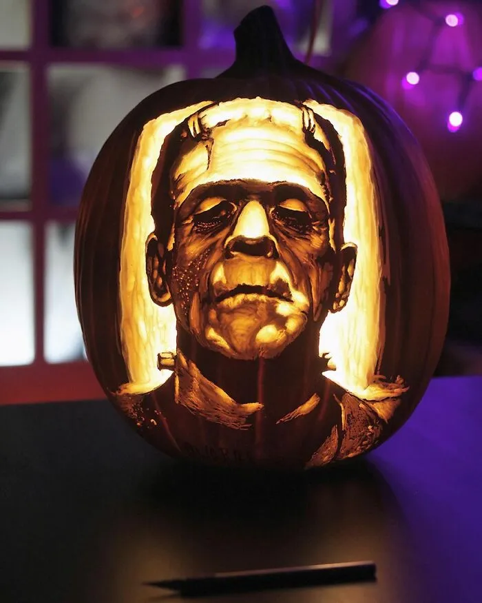  Incredibly Detailed Pumpkins With References To Pop-Culture, Movies, Celebrities And Other Things Made By This Artist (63 Pics)