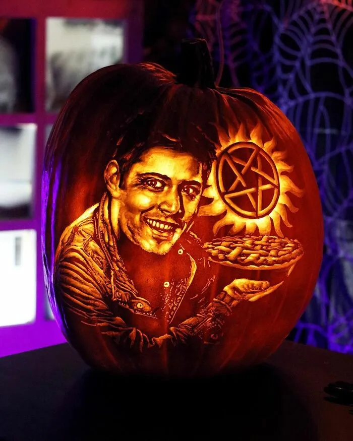  Incredibly Detailed Pumpkins With References To Pop-Culture, Movies, Celebrities And Other Things Made By This Artist (63 Pics)
