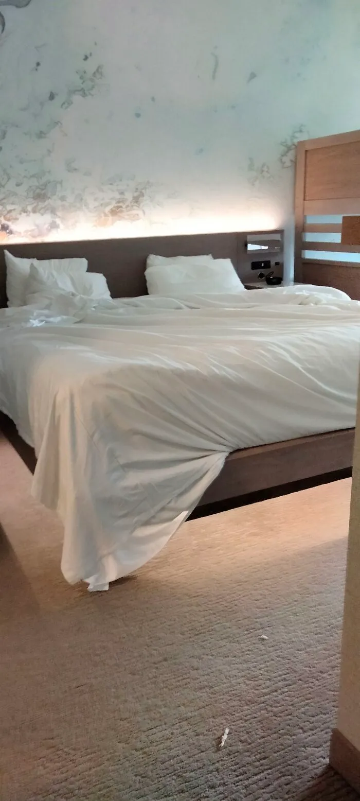 Floating Bed