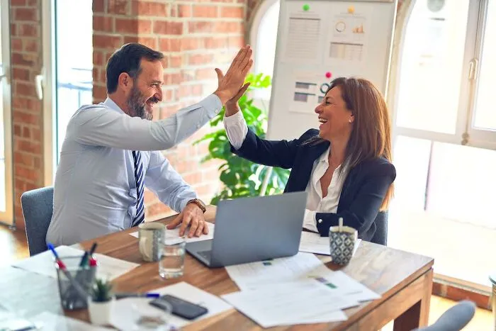 Employees Stop Going Above And Beyond At Work And Join The "Quiet Quitting" Trend, Here's What People Have To Say About It (30 Answers)