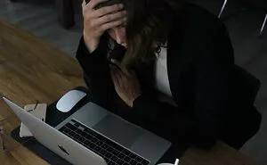 Employees Stop Going Above And Beyond At Work And Join The "Quiet Quitting" Trend, Here's What People Have To Say About It (30 Answers)