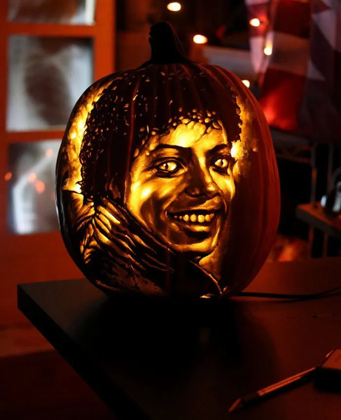  Incredibly Detailed Pumpkins With References To Pop-Culture, Movies, Celebrities And Other Things Made By This Artist (63 Pics)