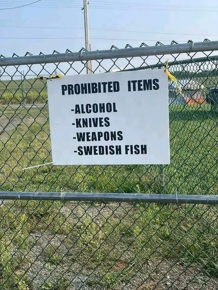 50 Times Signs Were So Hilariously Absurd, People Had To Share Them On This Facebook Page (New Pics)