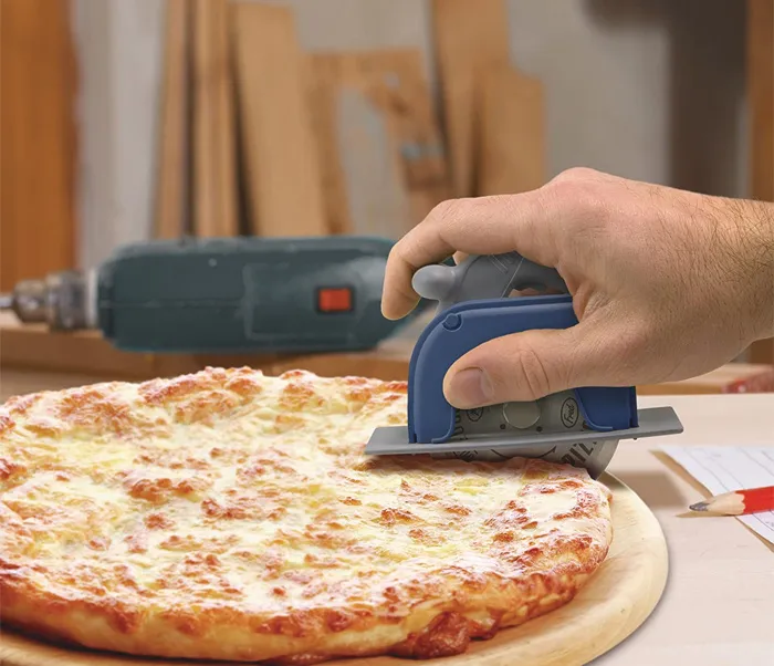 "Fred Boss 3000" Pizza Wheel