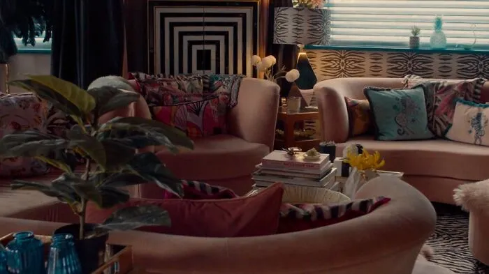 Maximalist Interior Designer Shows Around Her 1930s Art Deco House (20 Pics)