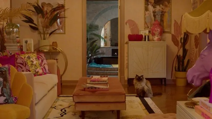 Maximalist Interior Designer Shows Around Her 1930s Art Deco House (20 Pics)