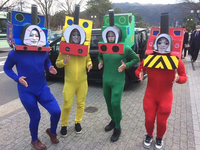 Kyoto University Permits Students To Put On Anything They Want For Graduation, And Here Are 35 Of The Most Brilliant Costume Ideas