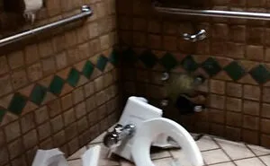 50 Photos Of People Who Are Having A Worse Day At Work Than You (New Pics)