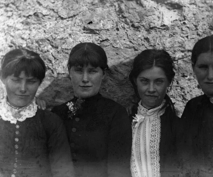 The O’halloran Sisters, Armed With Poles And Boiling Water, Fended Off The Officers Evicting Their Family During The Irish Land War, 1889