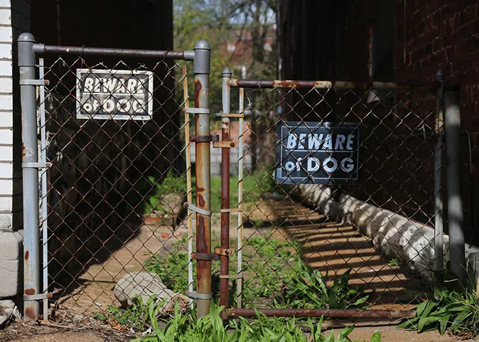 30 Street-Smart People Share How To Spot The Signs Of A Bad Neighborhood Early Enough To Leave Unharmed