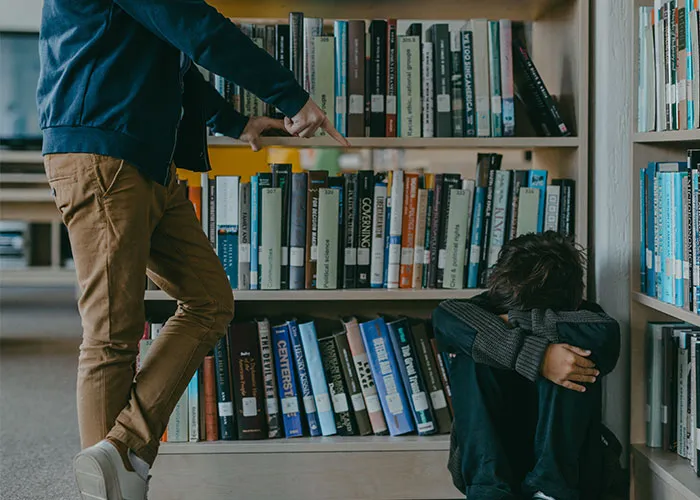 35 Dead Giveaways That Someone Is A Bad Person