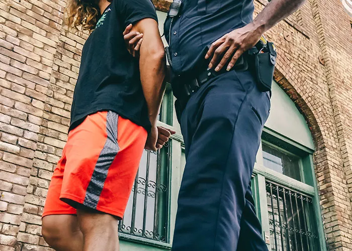 35 Dead Giveaways That Someone Is A Bad Person