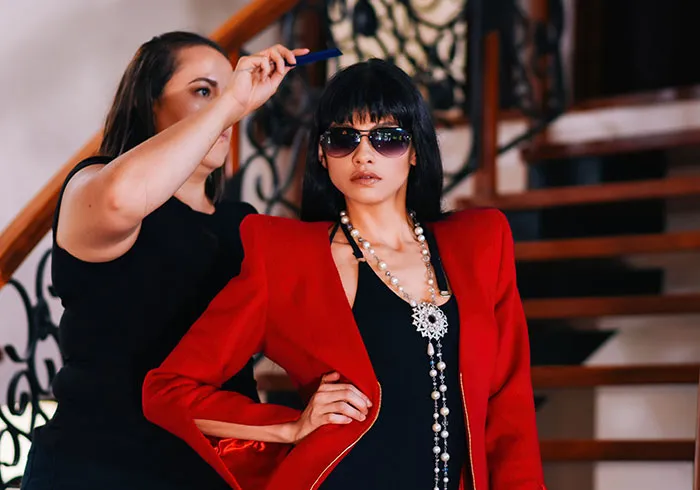 35 People Who Dated Rich Share The Most Surprising Things They Learned