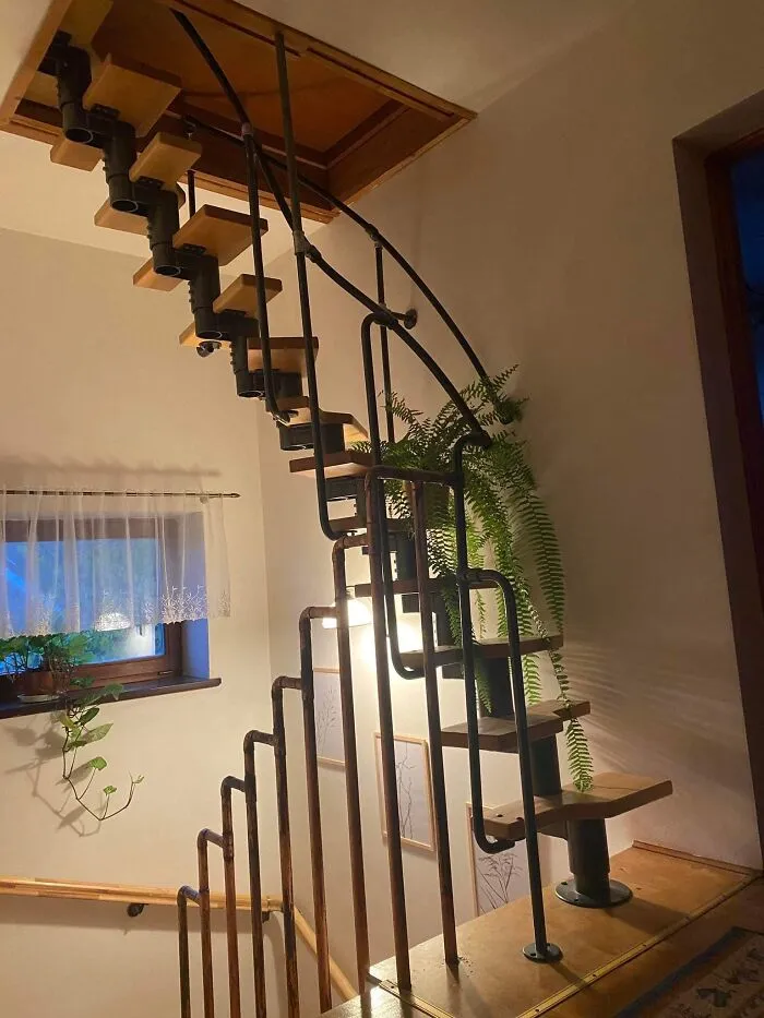 Escaleras en casa de mis abuelos
