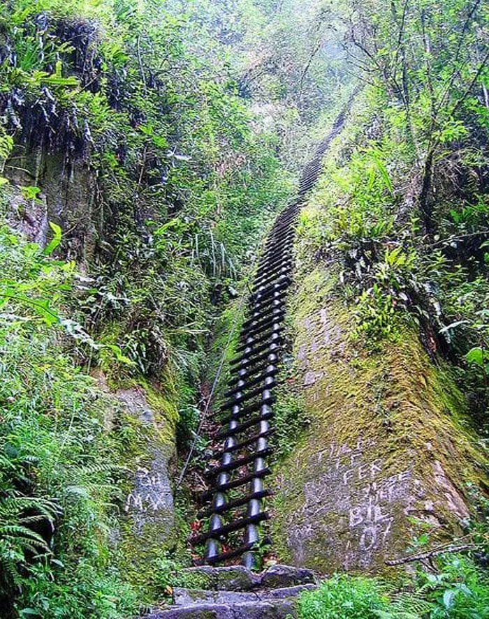 Slippery When Wet, Aguas Calientes, Peru