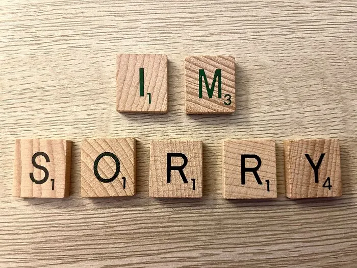 "People Who Are Incapable Of Admitting They Are Wrong" And 30 Other Deal-Breakers, As Shared By Our Community