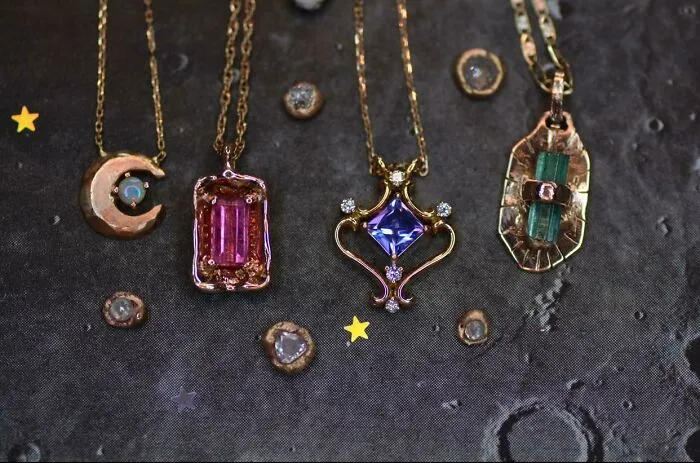 Sólo quería compartir algunas de mis nuevas creaciones. Todo en oro de 14 quilates y piedras preciosas naturales
