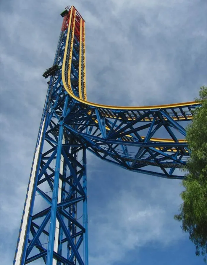 Lex Luthor Drop Of Doom Ride At Six Flags Magic Mountain, California