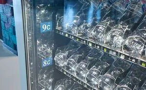 50 Vending Machines That Were Designed For Some Very Specific Things (New Pics)