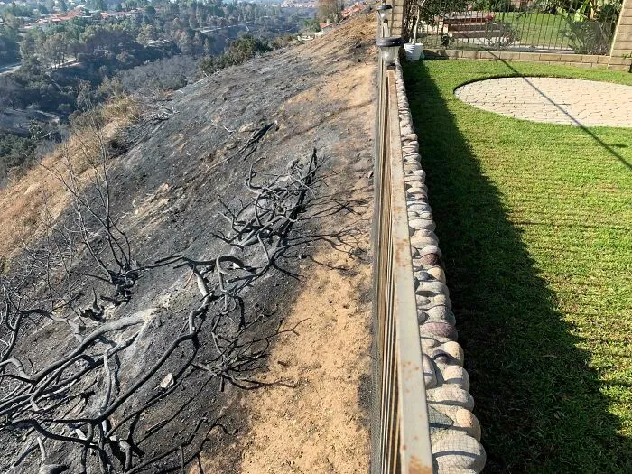 Estuvimos a segundos de perder nuestra casa en el incendio de California. Gracias a todos los bomberos que salvaron nuestra comunidad