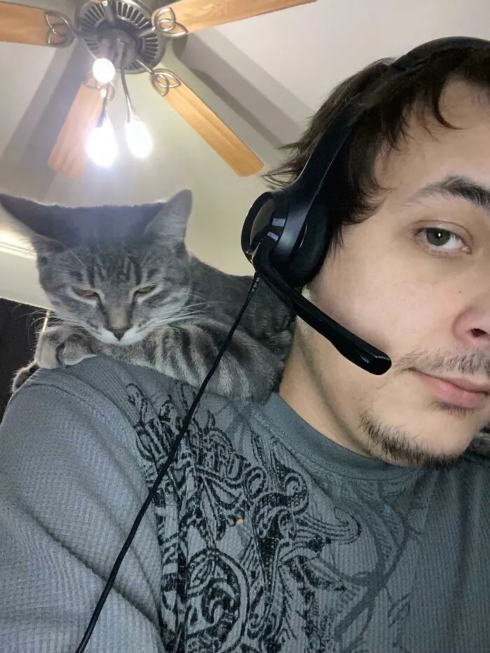 Rescued Her From Being Eaten! Now She Cuddles Me No Matter What I Do